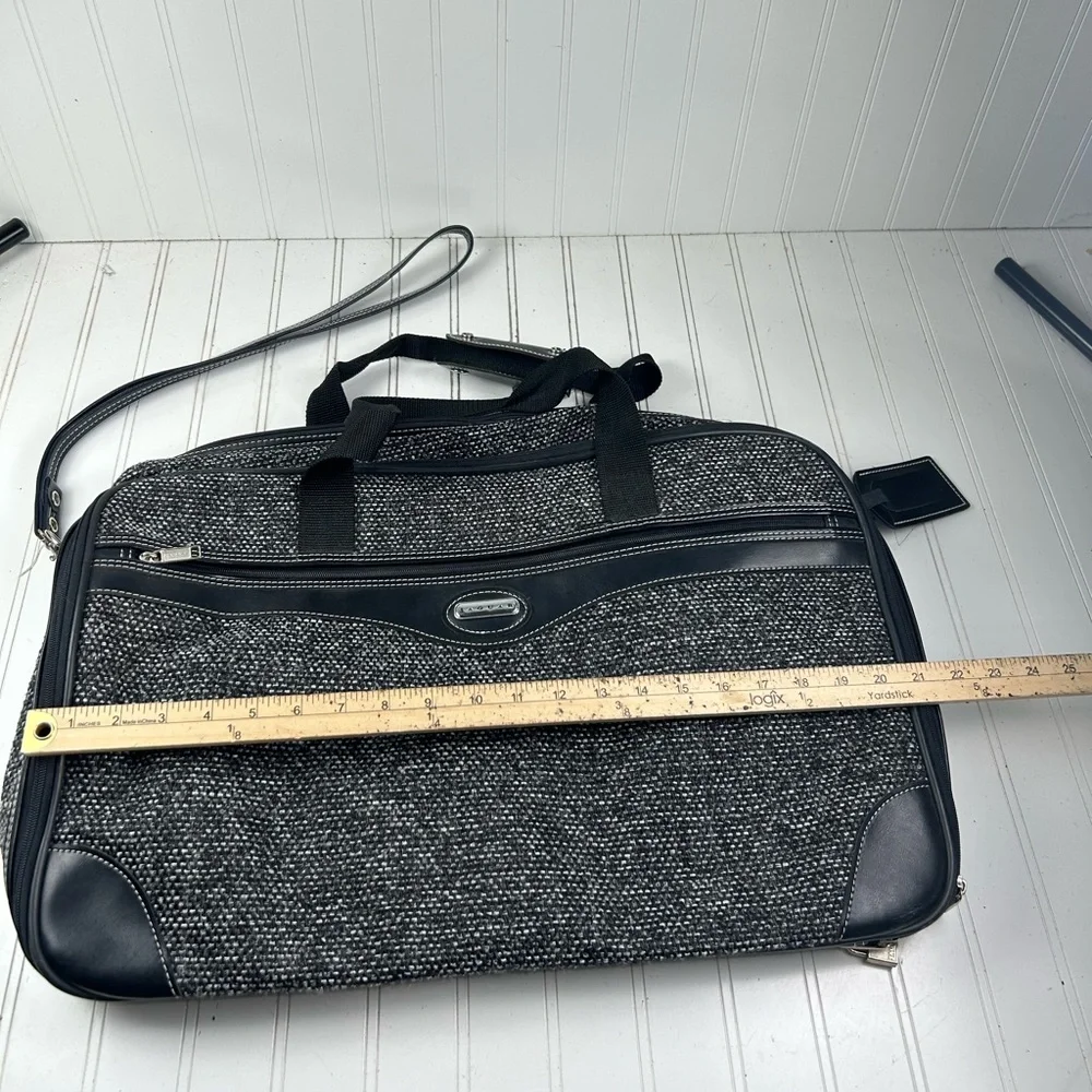 Jaguar Gray Tweeked Weekender Unisex Travel Duffle Bag w Key Chain